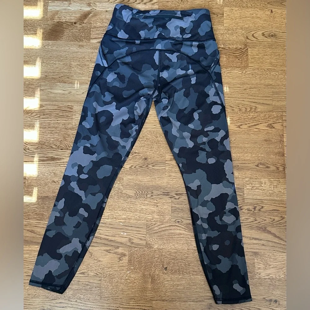 ATHLETA Lightning Camo 7/8 Tight Legging Size XS - Picture 8 of 16